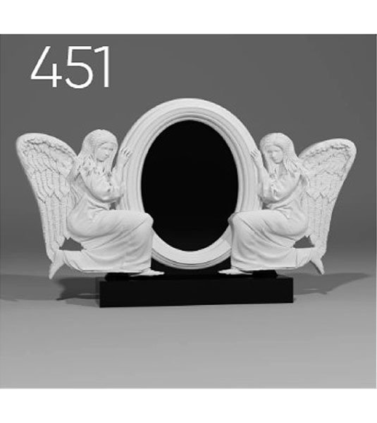 Семейный памятник 451